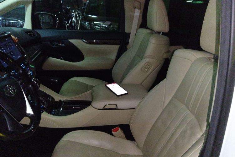 Used Toyota Alphard 2021 Dual-Engine 2.5L Prestige Edition
