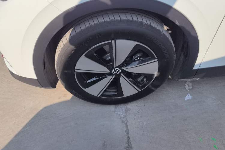 Used Volkswagen ID.4 X 2025 Smart Version Pure & Intelligent Enjoyment Edition
