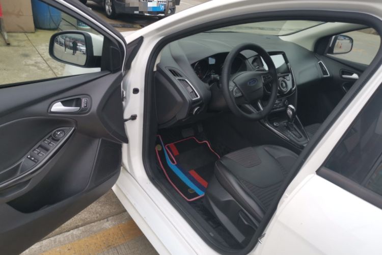 Used Ford Focus 2017 Hatchback 1.6L Automatic Fashion Edition Smart Drive Version