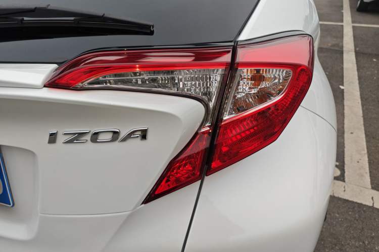 Used Toyota IZOA 2018 2.0L Yichi Version China VI Standard