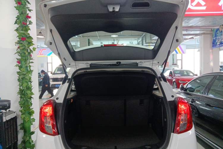 Used Buick Encore 2016 18T Automatic Two-Wheel Drive Urban Leading Edition