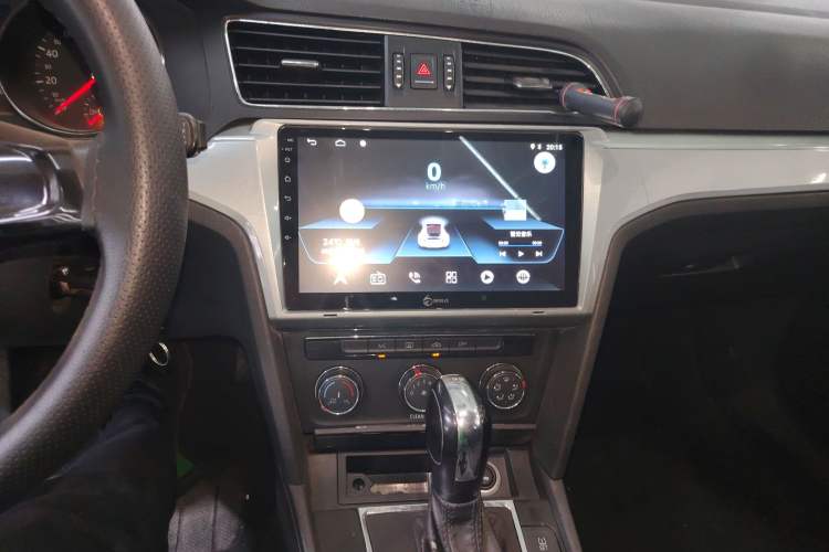 Used Volkswagen Lamando 2015 230TSI DSG Fashion Edition