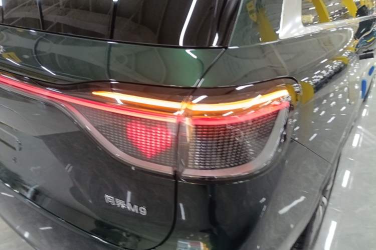 Used Hima AITO M9 2024 Range-Extended Ultra Version 42 kWh 6-Seater Model