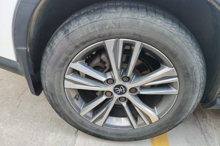 Used BYD Song Pro 2019 1.5T Automatic Prestige Model
