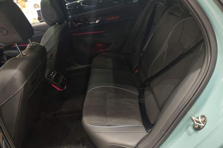 Used Volkswagen Passat 2025 Pro 380TSI Starry Dragon Luxury Edition
