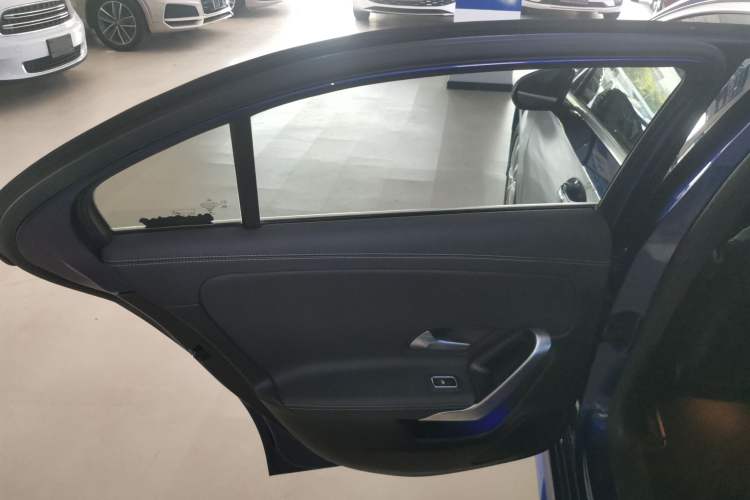 Used Mercedes-Benz A-Class 2021 A 200 L Sport Sedan Fashion Model
