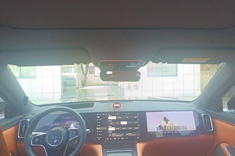 Used Hima AITO M8 2025 Extended-Range Max+ Version 53.4 kWh 6-Seater Edition
