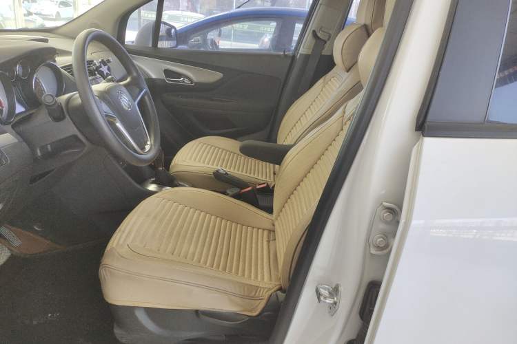 Used Buick Encore 2015 1.4T Automatic Two-Wheel Drive Urban Elite Version
