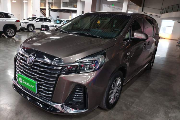 Used Buick GL8 2023 Facelifted Land Cruiser Executive Luxury Version