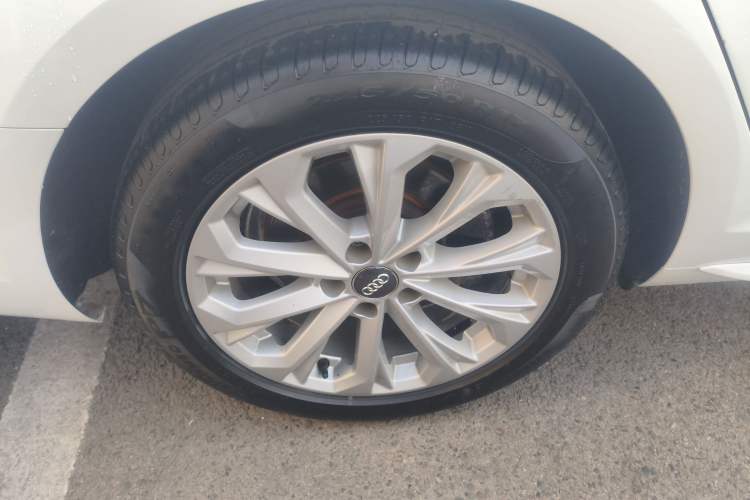 Used Audi A4L 2019 40 TFSI Ambition Version China V