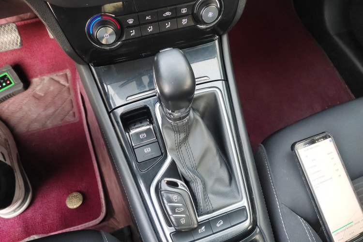 Used Roewe RX3 2020 1.6L CVT 4G Connected Ultra-Fun Elite Edition
