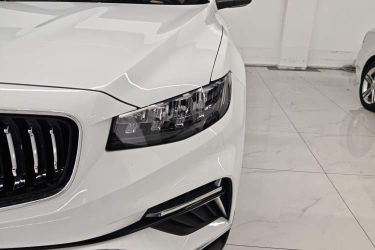 Used Geely Auto Emgrand X7 Sport 2022 1.8TD DCT Zhiya Trim
