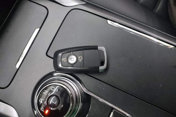 Used Ford Mondeo New Energy 2018 2.0 PHEV Smart-Controlled Fashion Edition China VI Standard