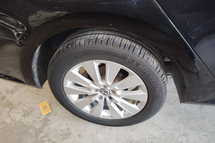 Used Volkswagen Lavida 2013 Revised Version 1.4 TSI DSG Comfort Edition
