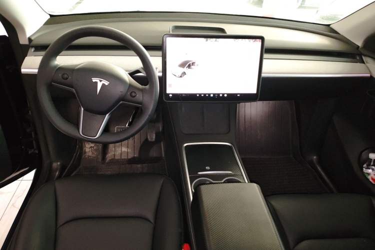 Used Tesla Model Y 2023 Rear-Wheel-Drive Version
