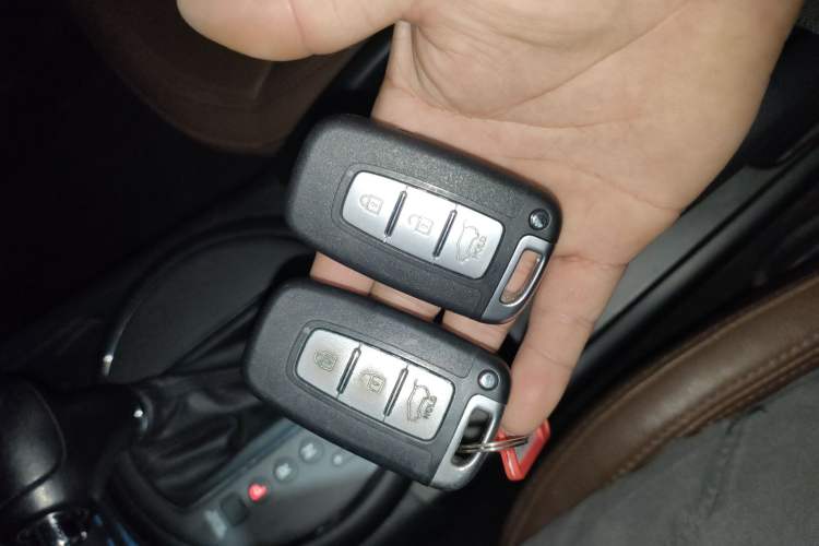 Used Kia Sportage R 2014 2.0L Automatic Two-Wheel Drive GLS Trim
