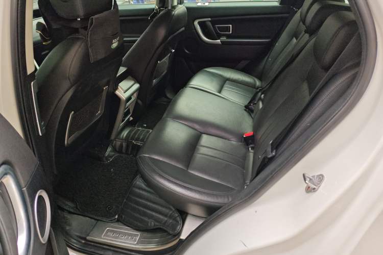 Used Land Rover Discovery Sport 2019 240 PS SE Version China V Standard