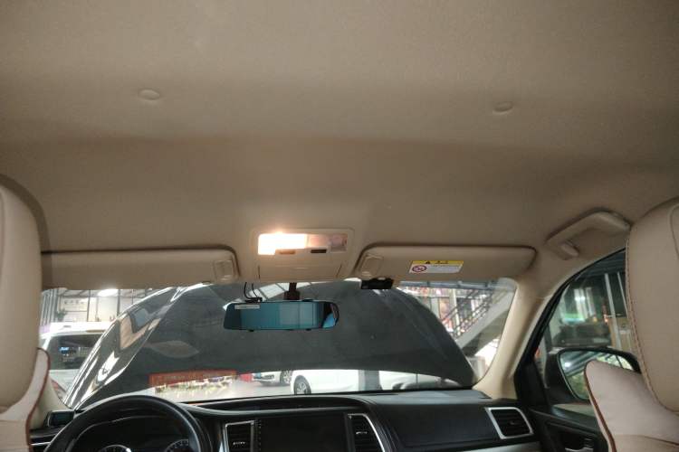 Used Toyota Highlander 2018 2.0T Two-Wheel Drive Elite Version 5 Seats China VI Standard
