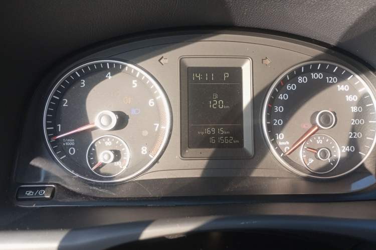 Used Volkswagen Touran 2015 1.4T DSG Comfort Edition 5 Seats