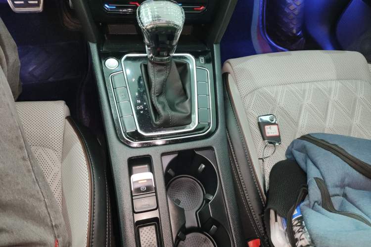 Used Volkswagen Magotan 2023 2 Million Units Commemorative Edition 330TSI DSG Luxury Version
