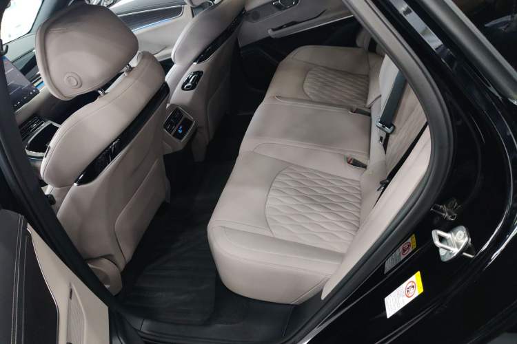 Used BYD Han 2025 DM-i Intelligent Driving Edition 125KM LiDAR Flagship Model
