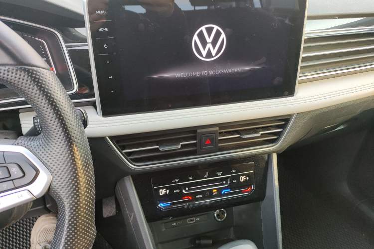 Used Volkswagen Tiguan L 2024 300TSI Automatic Two-Wheel Drive Smart Edition
