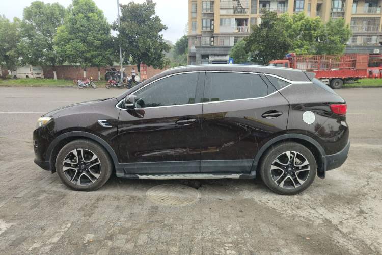 Used Soueast DX7 2017 1.5T Automatic Glory Edition
