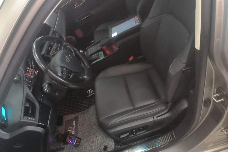 Used Lexus ES 2021 300h Excellence Edition
