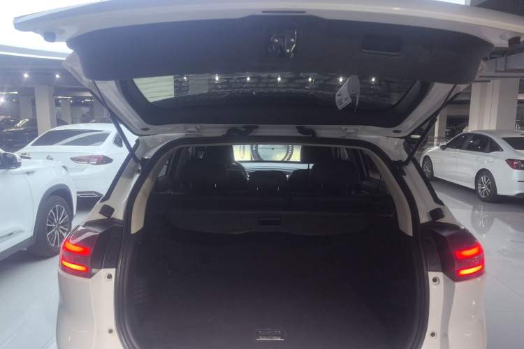 Used Geely Auto Emgrand X7 Sport 2020 1.8TD DCT Two-Wheel Drive Smart Connect 4G-Enabled Version