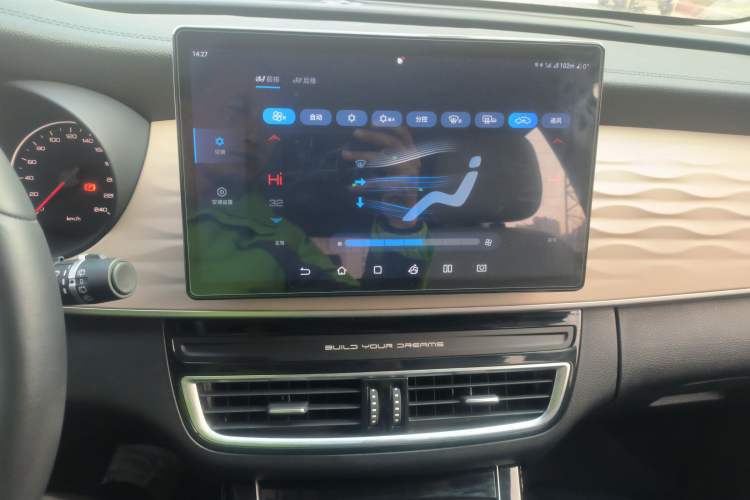 Used BYD Song MAX New Energy 2022 DM-i 105KM Prestige Model
