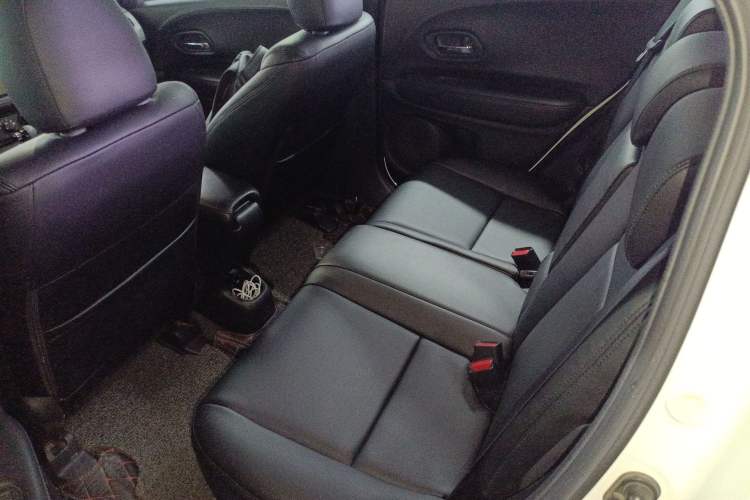 Used Honda Vezel 2017 1.8L CVT Front-Wheel Drive Pioneer Edition