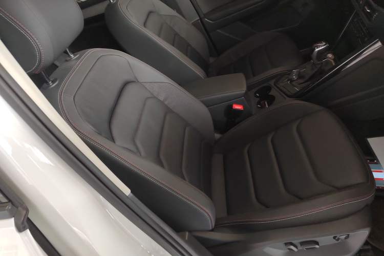 Used Volkswagen Tayron 2021 330TSI Two-Wheel Drive Luxury Smart Connectivity Version
