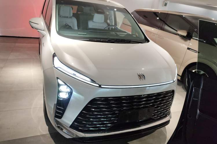 Used Buick GL8 New Energy 2024 Lu Zun Smart Edition 7-Seater