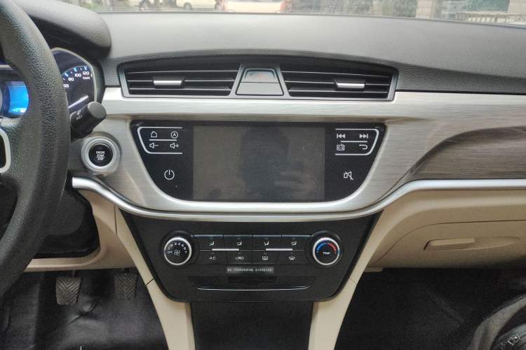 Used Geely Auto Emgrand 2017 Sedan Million Edition 1.5L Manual Fashion Model