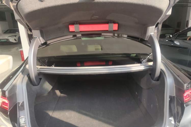 Used BYD Han 2025 EV with 701 km of Laser Radar-Enabled Intelligent Driving
