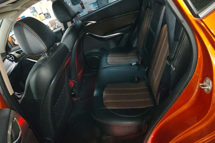 Used BYD Song 2016 GaiShi Edition 1.5TID Automatic Elite Model
