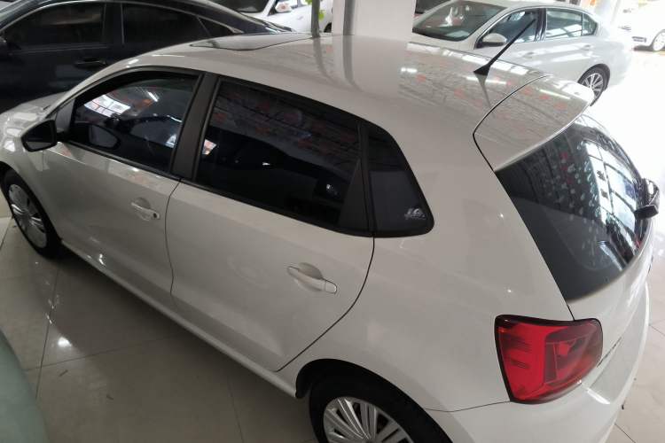 Used Volkswagen Polo 2016 1.6L Automatic Comfort Model