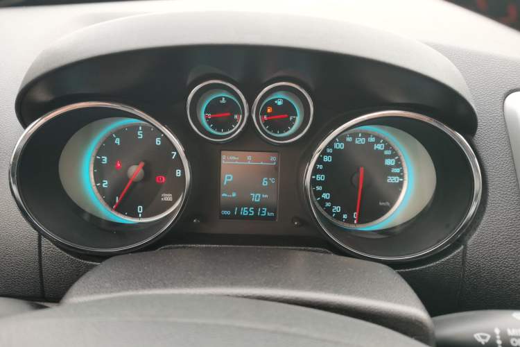 Used Changan CS35 2015 1.6L Automatic Luxury Model China IV Standard