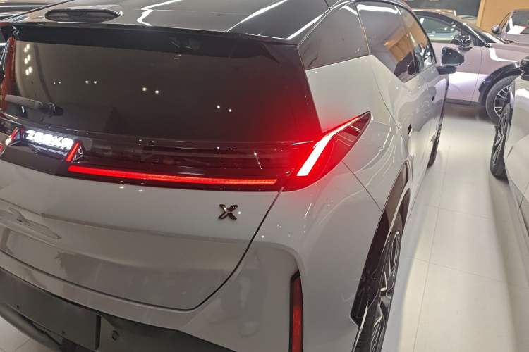 Used Zeekr X 2025 5-Seater Four-Wheel Drive Sport Version
