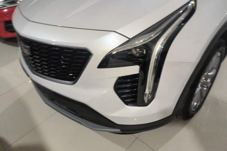 Used Cadillac XT4 2022 28T Two-Wheel-Drive Luxury Version
