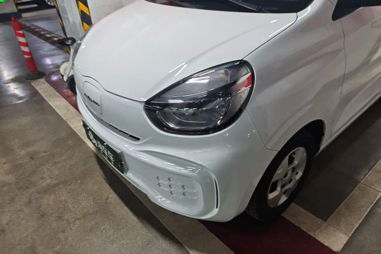 Used Roewe Clever 2021 302 km New Four-Seater Super-Efficient Version