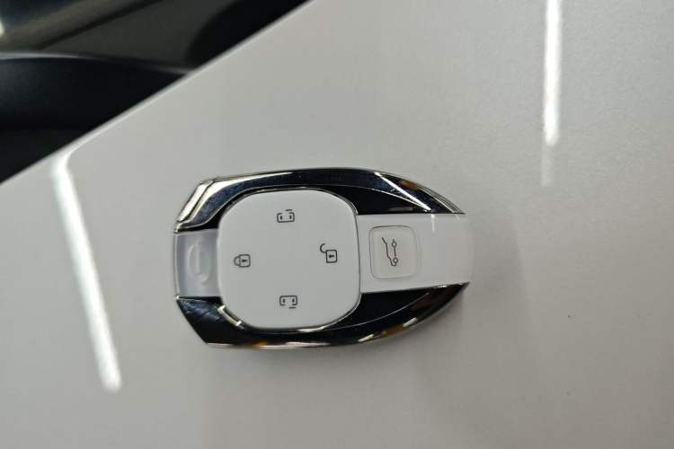 Used GAC Trumpchi M8 2024 Master Series 400T Prestige Edition