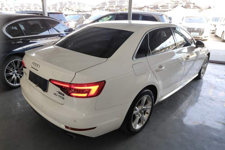 Used Audi A4L 2017 Plus 40 TFSI Ambition Model
