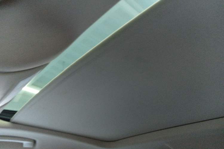 Used BMW 5 Series 2014 520Li Elegant Model
