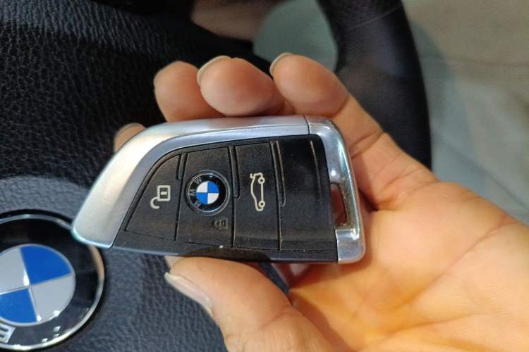 Used BMW X5 2015 xDrive28i
