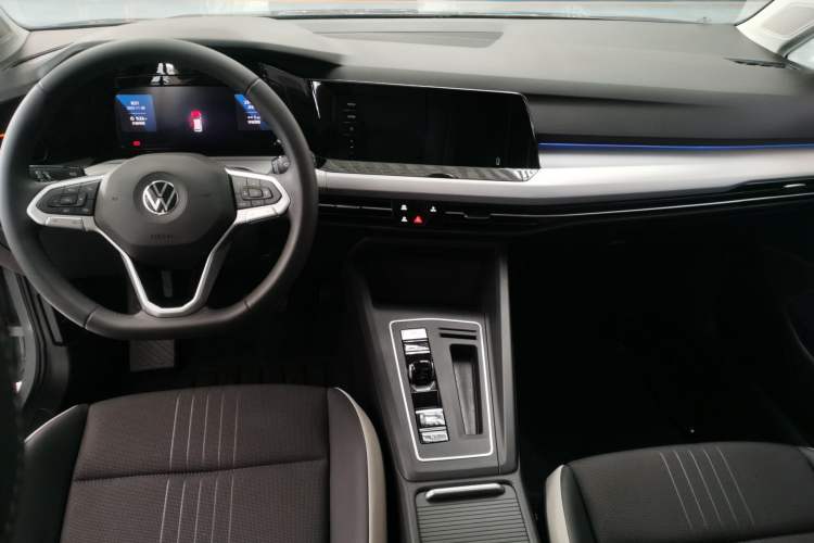 Used Volkswagen Golf 2023 Facelift 280TSI DSG Pro
