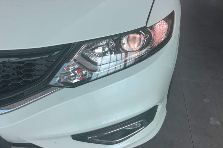 Used Honda Jade 2016 1.8L Automatic Comfort Elite Version 5 Seats
