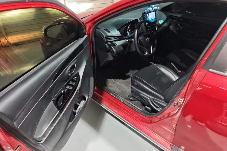 Used Toyota YARiS L 2021 X-Trail 1.5L CVT Luxury Edition
