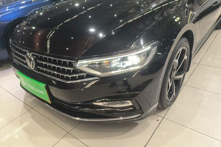 Used Volkswagen Magotan 2023 2 Million Units Commemorative Edition 330TSI DSG Luxury Version