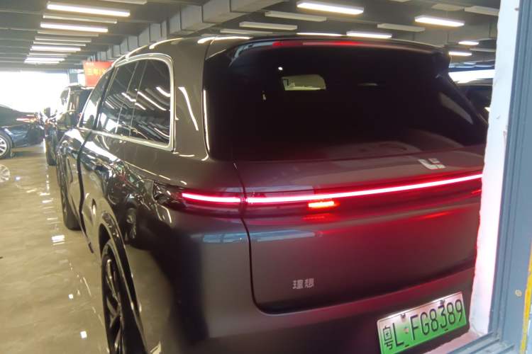 Used Li Auto L8 2023 Pro Model
